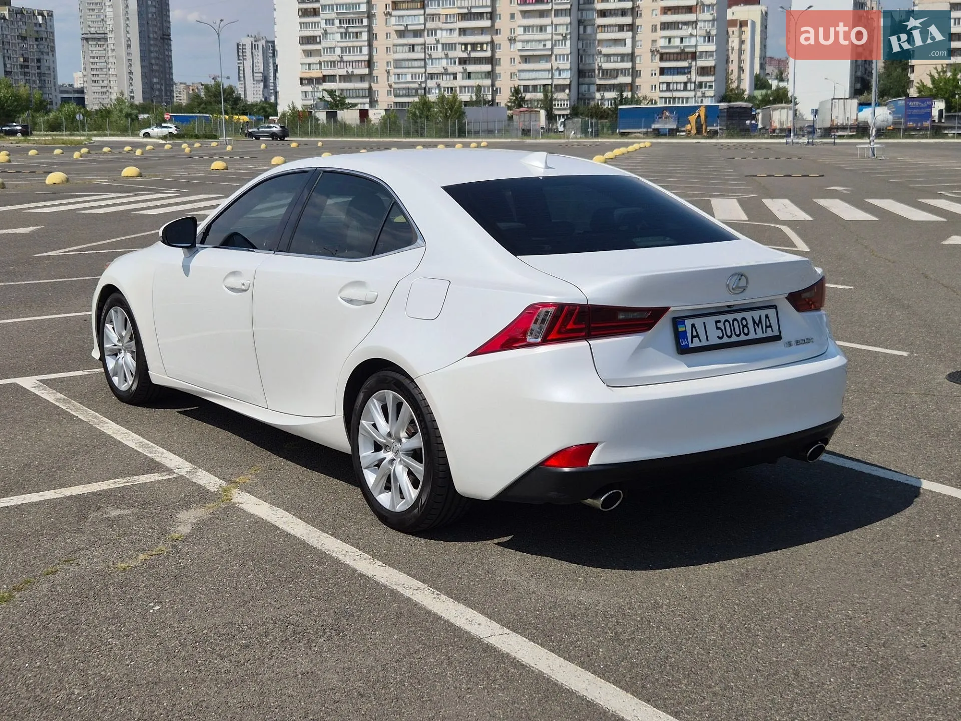 2015 Lexus IS - мініатюра 6