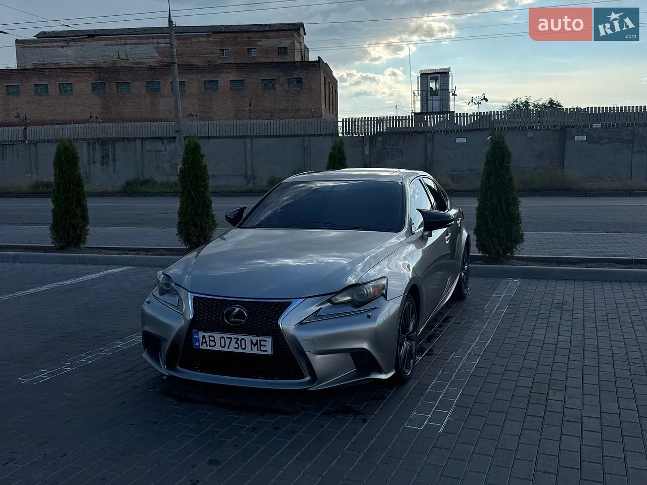 2016 Lexus IS - мініатюра 38