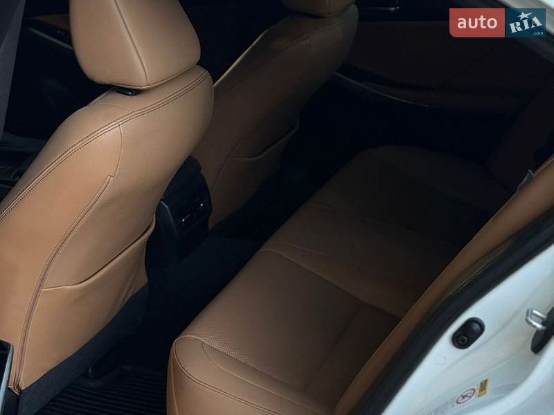 Седан Lexus IS 2014 в Одесі