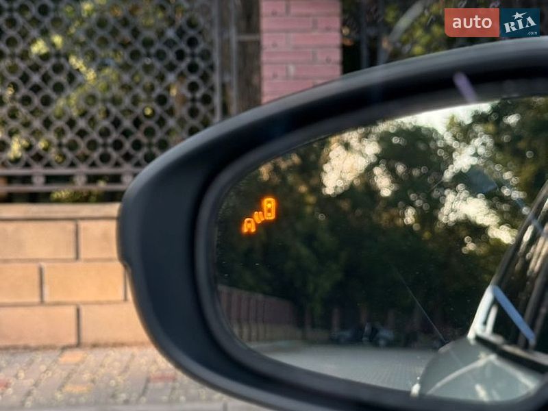 Седан Lexus IS 2014 в Одесі