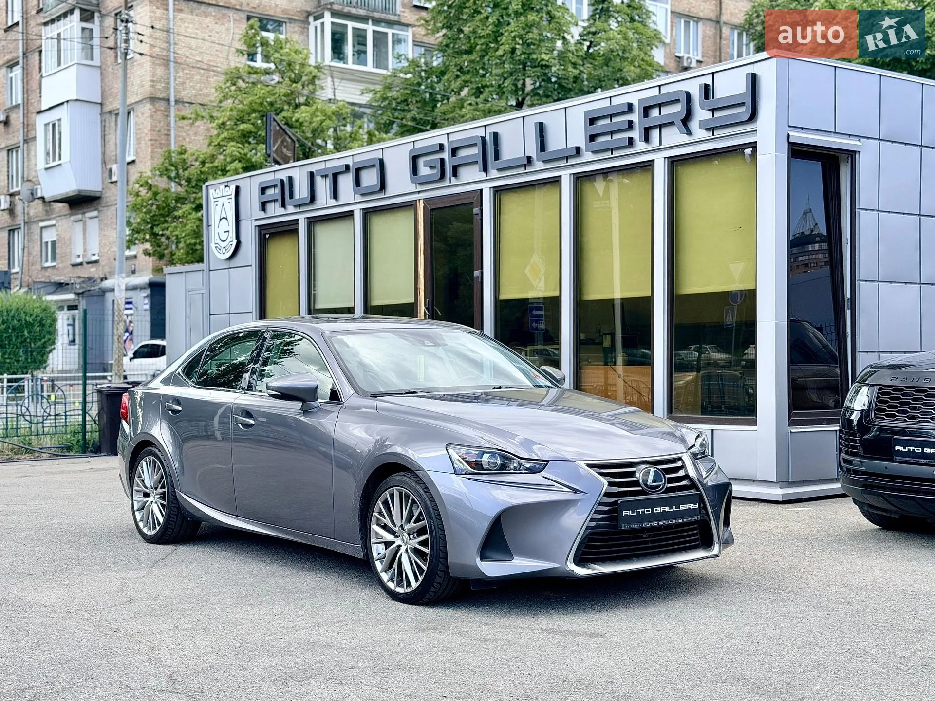 2018 Lexus IS - фото 1