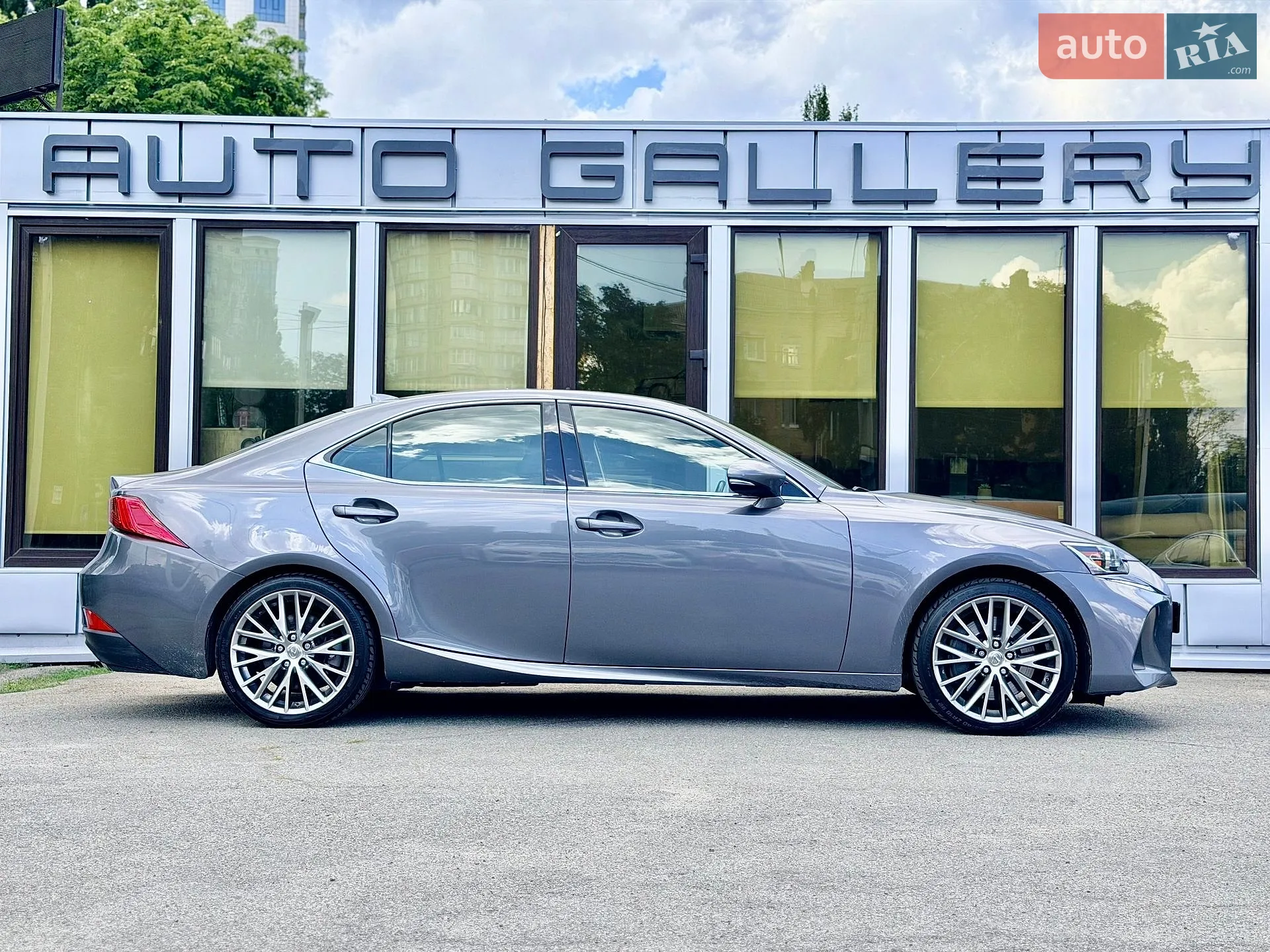 2018 Lexus IS - мініатюра 9