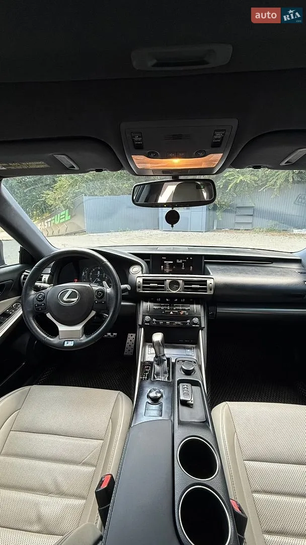 2013 Lexus IS - мініатюра 10