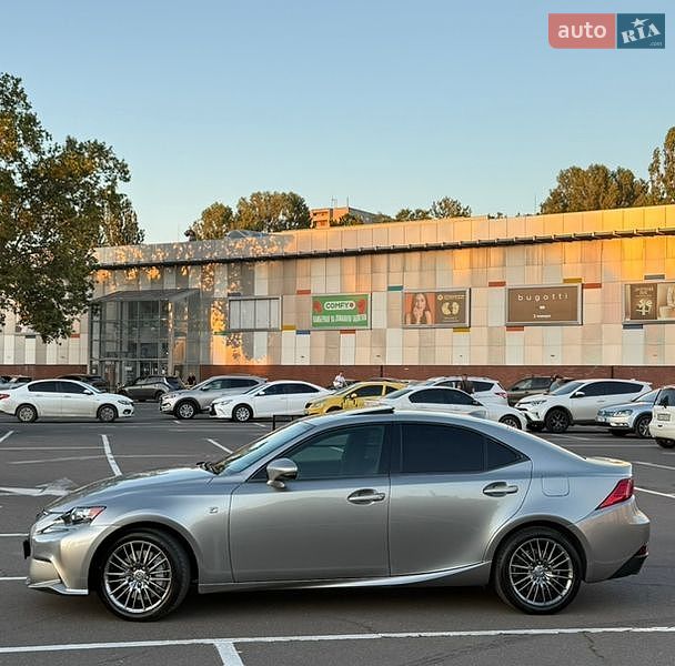 Седан Lexus IS 2015 в Одессе