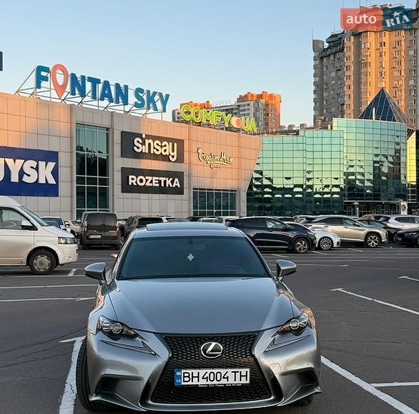 Седан Lexus IS 2015 в Одессе