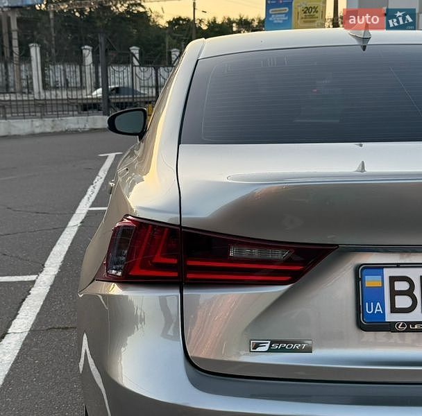 Седан Lexus IS 2015 в Одессе