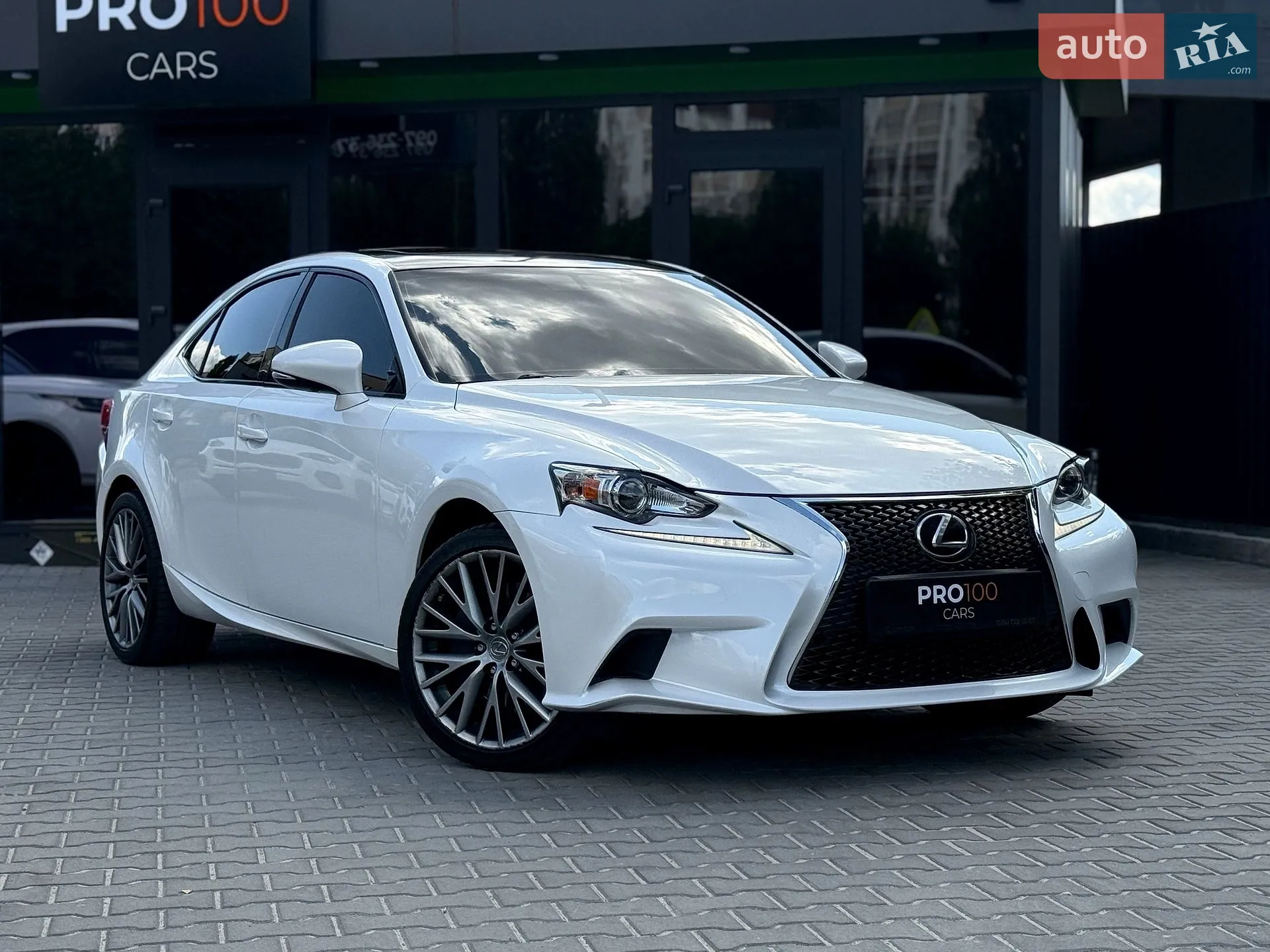 2015 Lexus IS - мініатюра 8