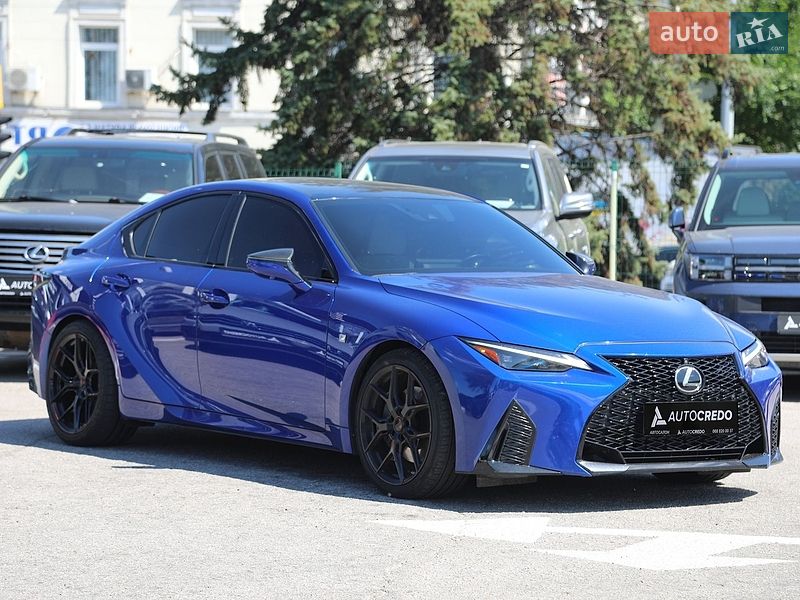 Седан Lexus IS 2022 в Харькове