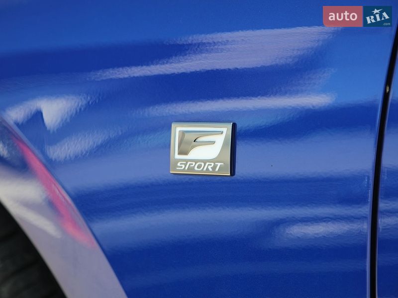 Седан Lexus IS 2022 в Харькове