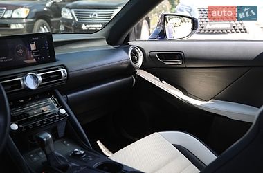 Седан Lexus IS 2022 в Харькове