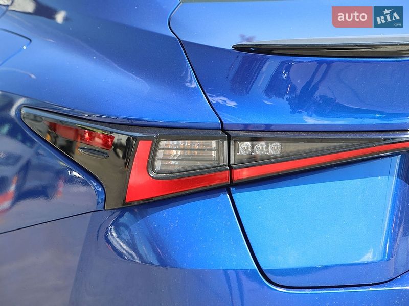 Седан Lexus IS 2022 в Харькове