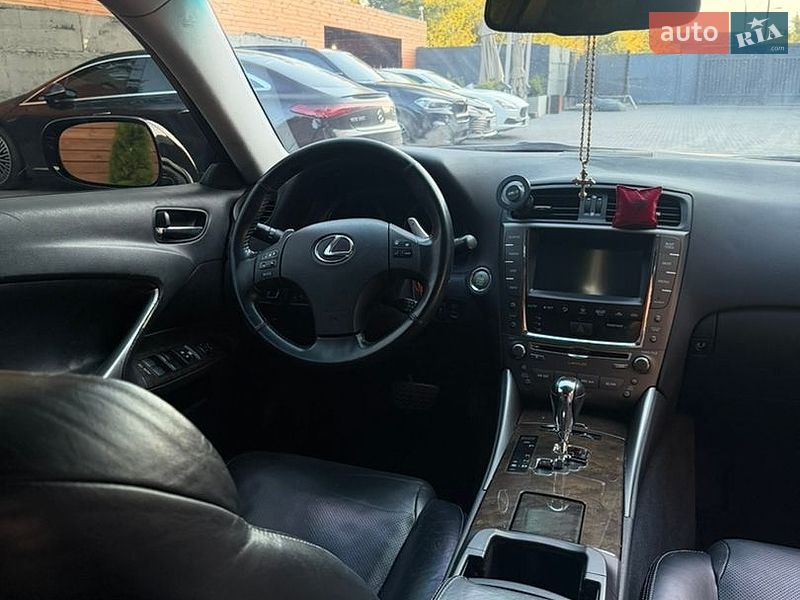 Седан Lexus IS 2008 в Киеве