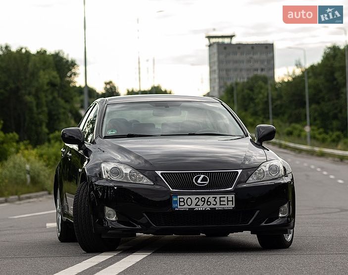 Седан Lexus IS 2006 в Хмельницком