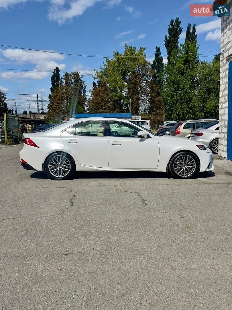 2015 Lexus IS - мініатюра 8