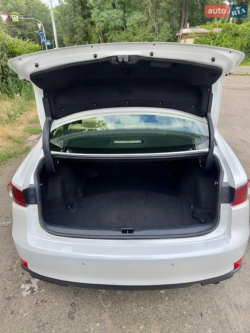 2015 Lexus IS - мініатюра 31