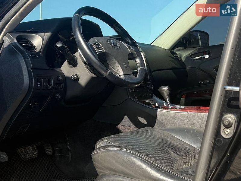Седан Lexus IS 2008 в Києві