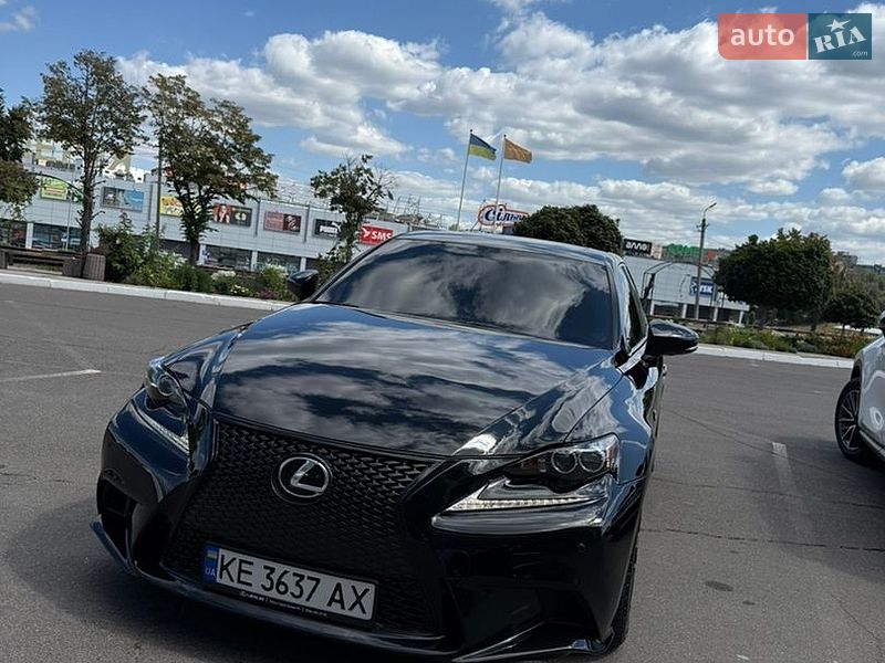 Седан Lexus IS 2015 в Кривому Розі