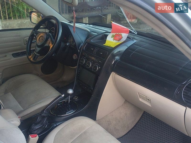 Седан Lexus IS 2003 в Одессе
