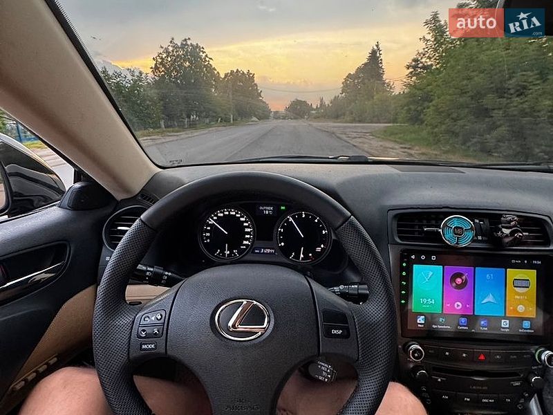 Седан Lexus IS 2006 в Тернополі