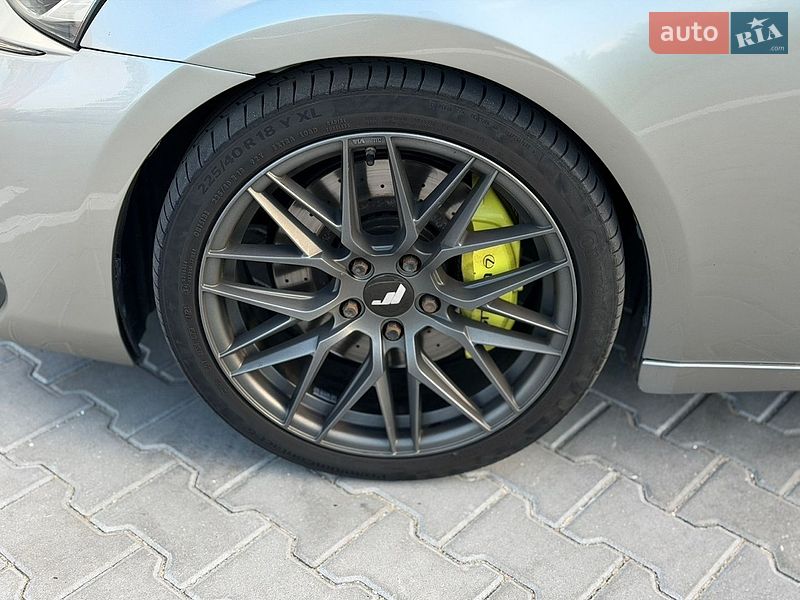 Седан Lexus IS 2018 в Хмельницком