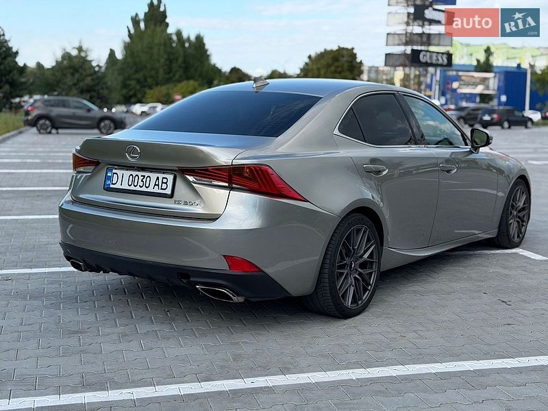 Седан Lexus IS 2018 в Хмельницком