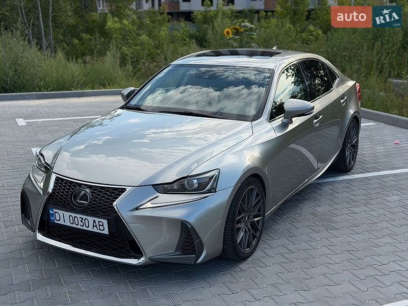 Седан Lexus IS 2018 в Хмельницком