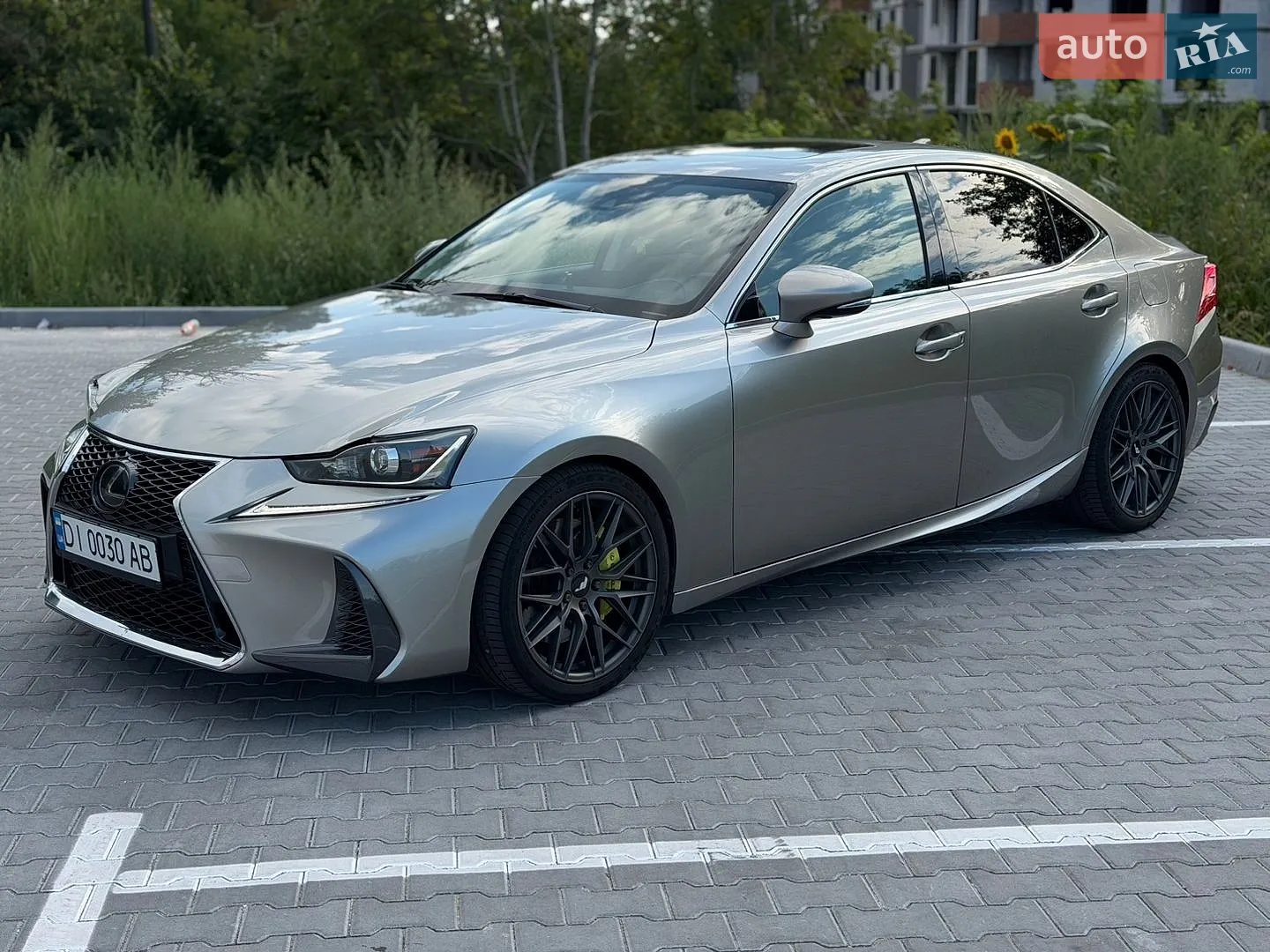 2018 Lexus IS - фото 1