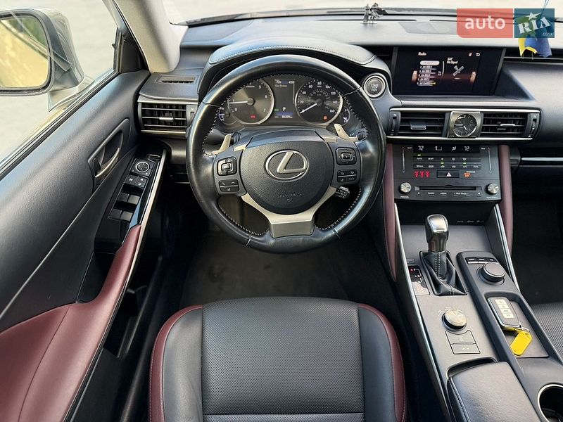 Седан Lexus IS 2018 в Хмельницком
