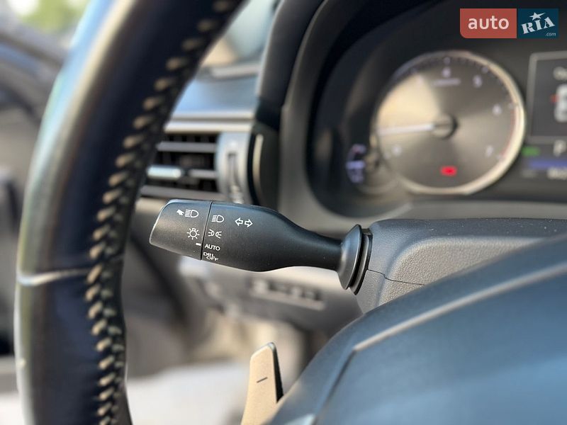Седан Lexus IS 2018 в Хмельницком