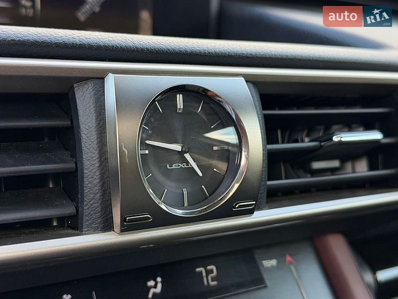 Седан Lexus IS 2018 в Хмельницком
