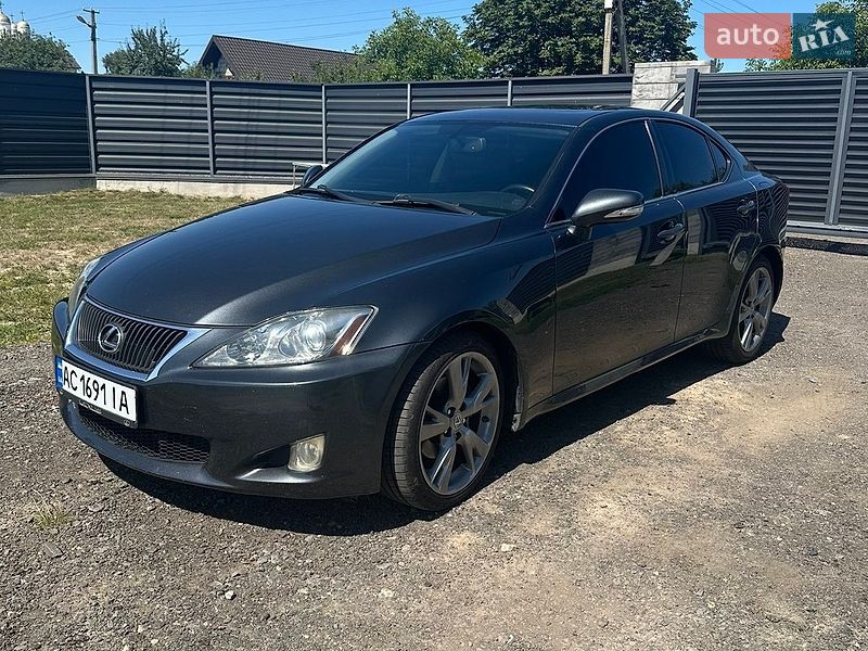Седан Lexus IS 2010 в Владимире
