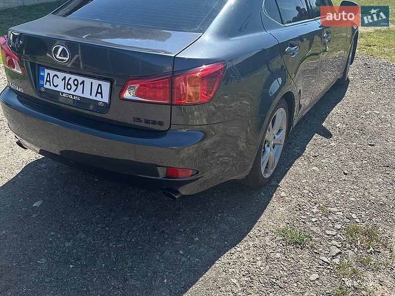 Седан Lexus IS 2010 в Владимире