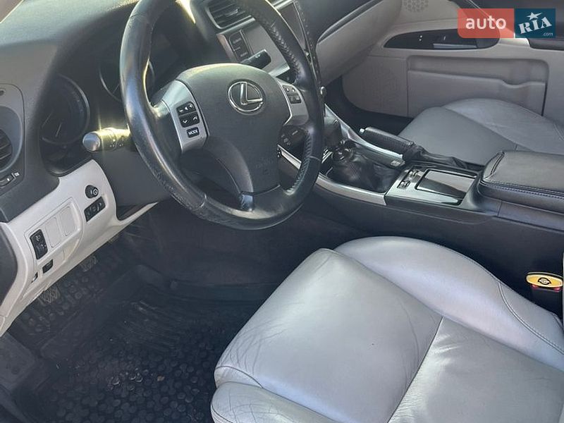 Седан Lexus IS 2010 в Черкассах