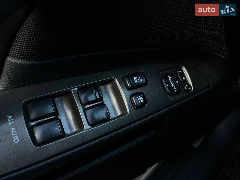 Седан Lexus IS 2007 в Києві фото 16 Седан Lexus IS 2007 в Києві
