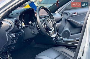 Седан Lexus IS 2023 в Киеве фото 18 Седан Lexus IS 2023 в Киеве
