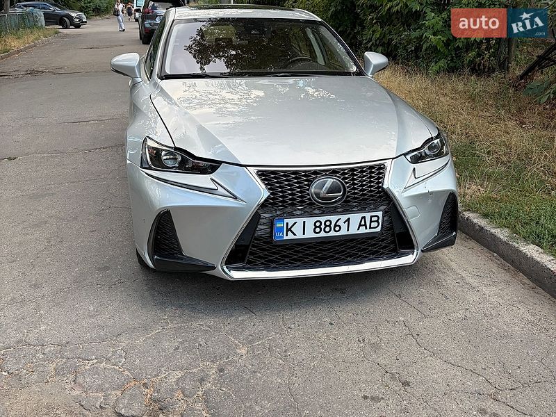 Седан Lexus IS 2017 в Білій Церкві
