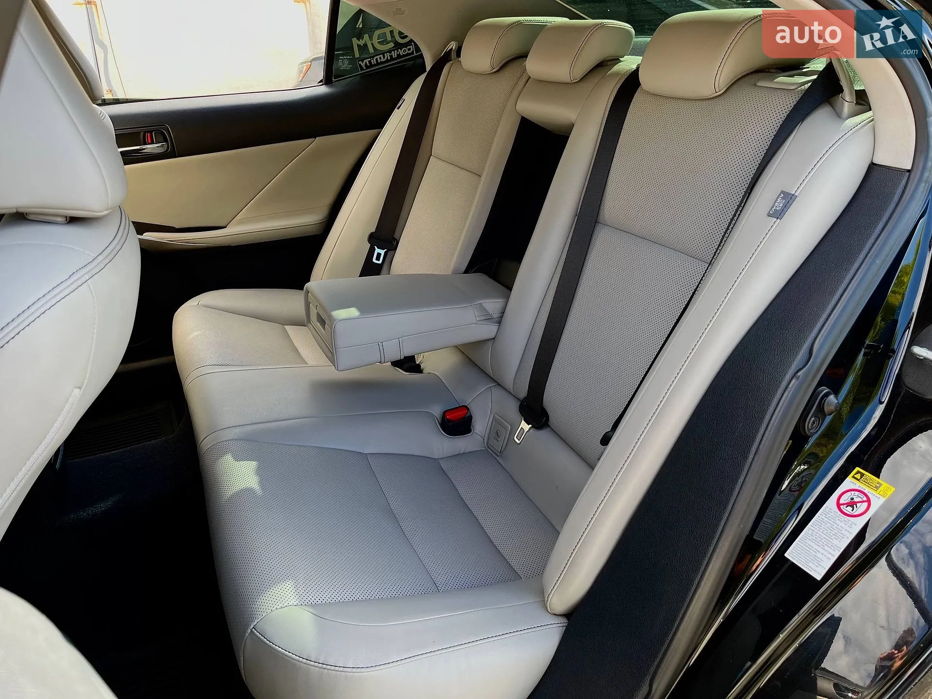2013 Lexus IS - мініатюра 12