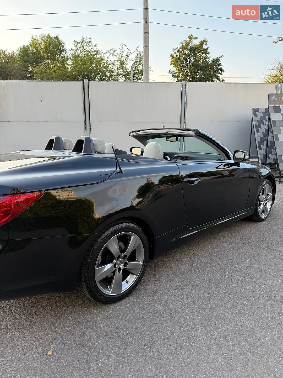 2011 Lexus IS - мініатюра 29