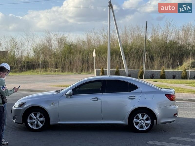 Седан Lexus IS 2007 в Мостиске