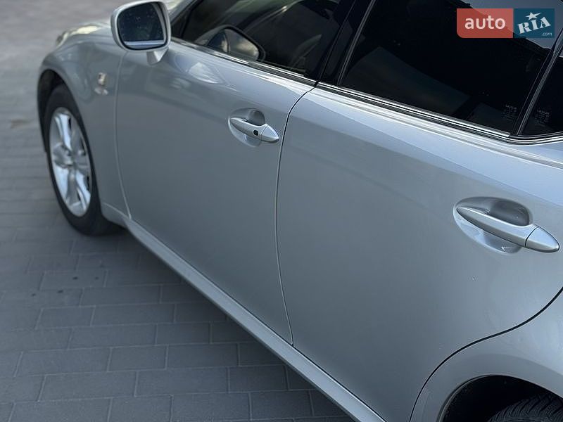 Седан Lexus IS 2007 в Мостиске