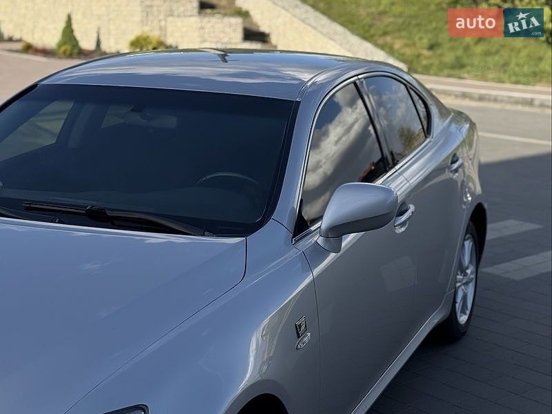 Седан Lexus IS 2007 в Мостиске