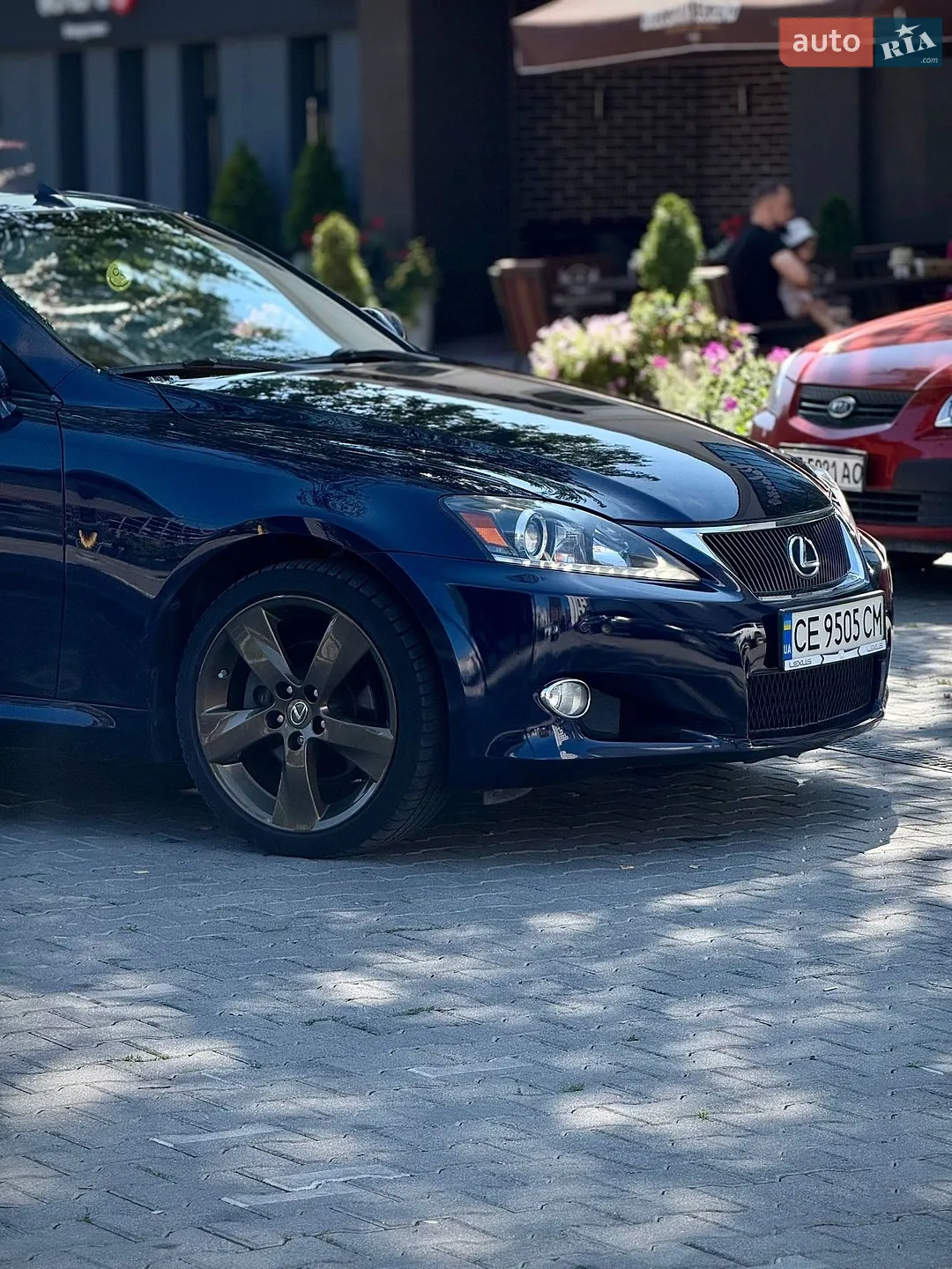 2011 Lexus IS - мініатюра 4