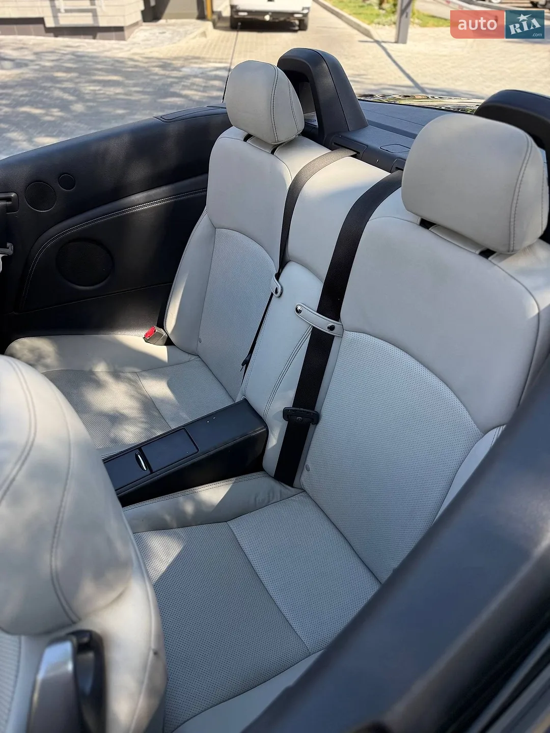 2011 Lexus IS - мініатюра 9