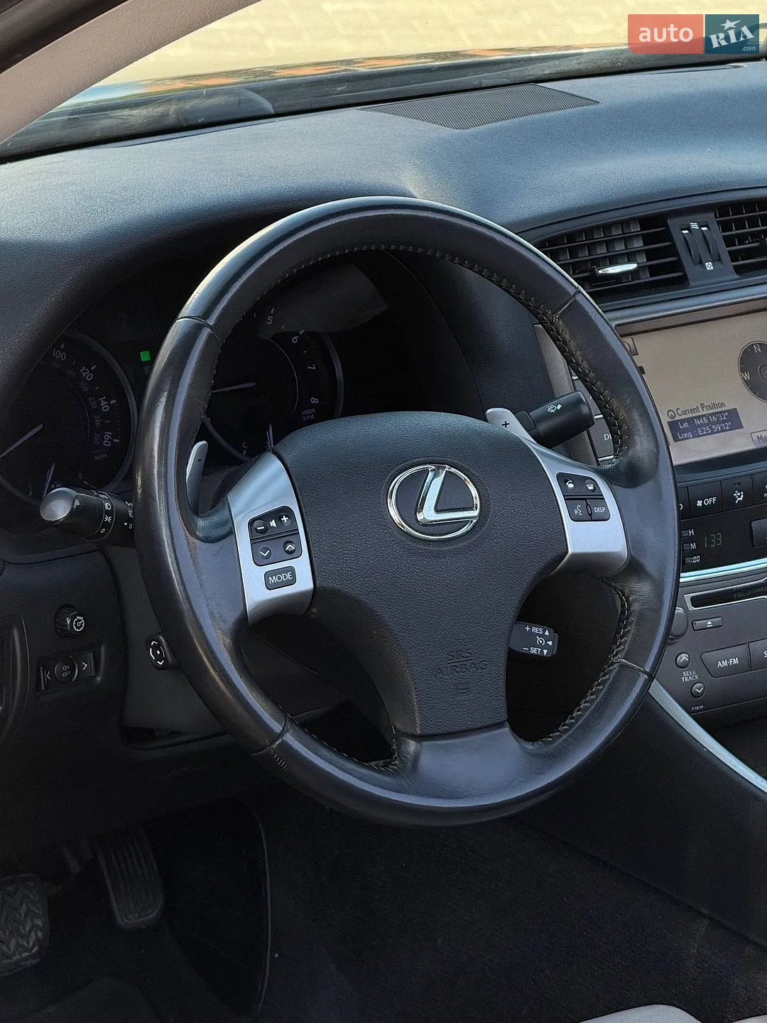 2011 Lexus IS - мініатюра 12