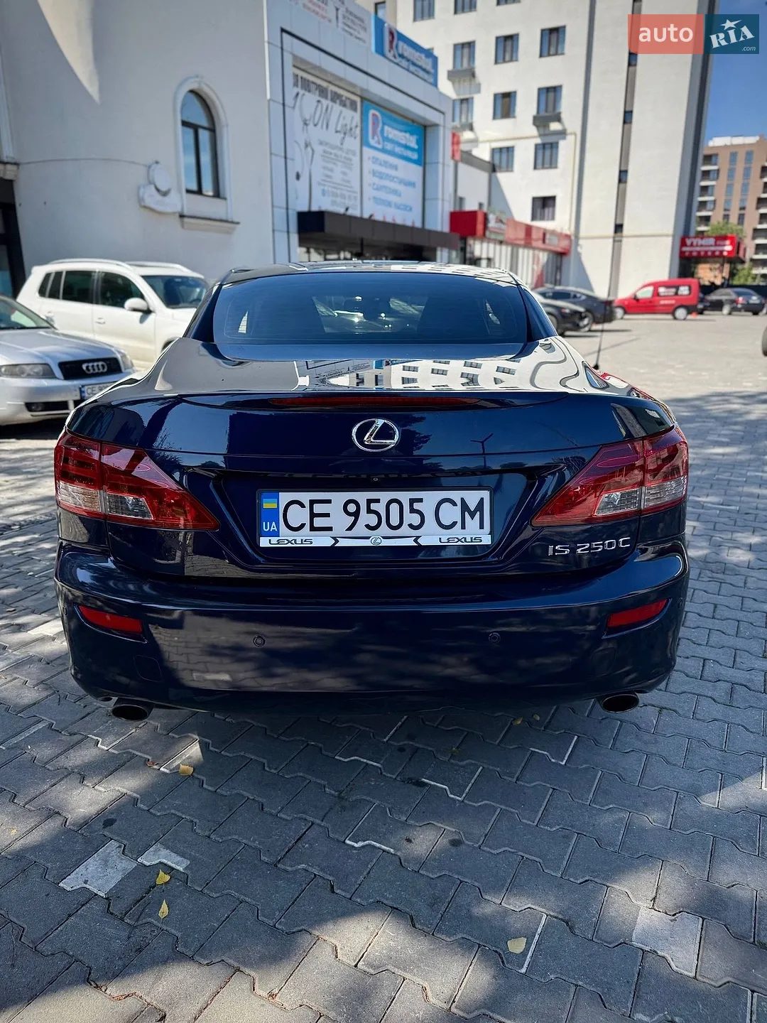 2011 Lexus IS - мініатюра 18