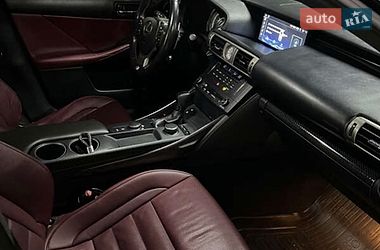Седан Lexus IS 2015 в Дніпрі
