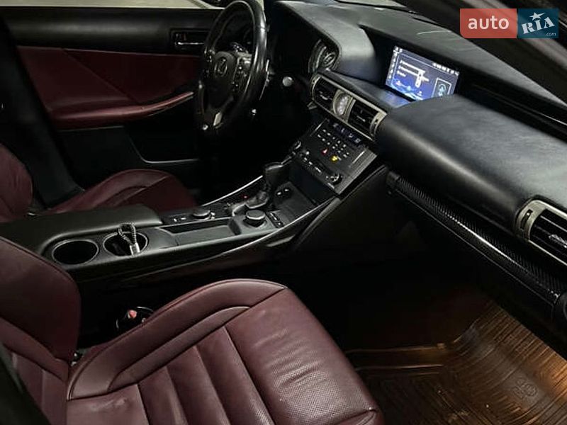 Седан Lexus IS 2015 в Дніпрі