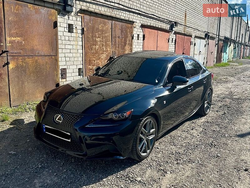 Седан Lexus IS 2015 в Дніпрі