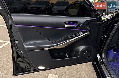 Седан Lexus IS 2014 в Києві