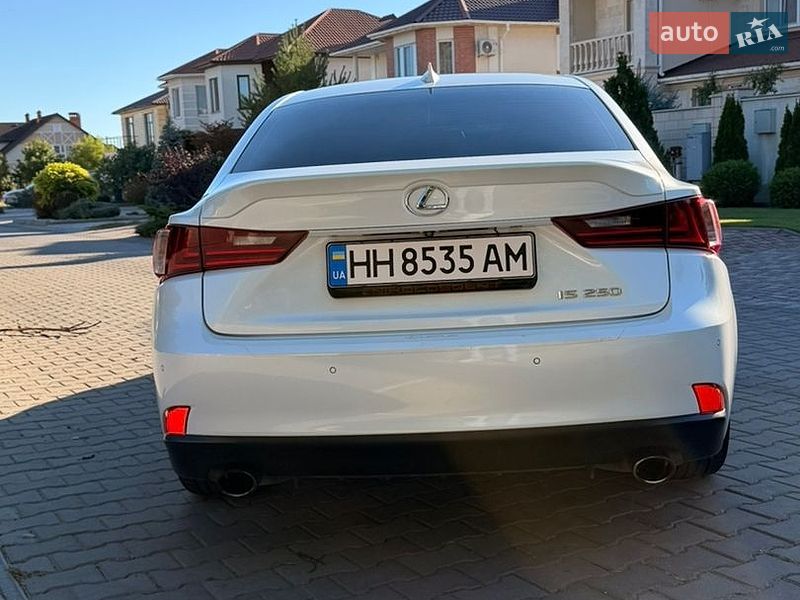 Седан Lexus IS 2015 в Одессе
